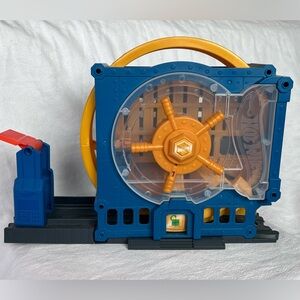Hot Wheels City Super Bank Blast-Out Playset